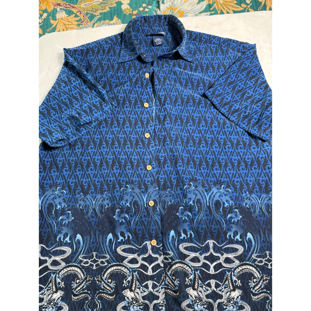 Early 2000s Y2K Mens LG Blue Tribal Dragon Print Short Sleeve Button Down Top